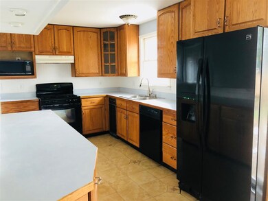 45 Roger St, Winooski, VT 05404 - photo 4