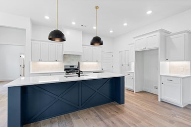 Sample photos (same floor plan / finishes may vary)