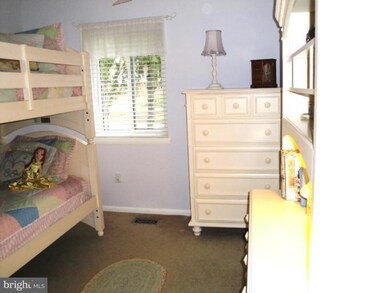 811 Chestnut Tree Dr, Annapolis, MD 21409 - photo 3