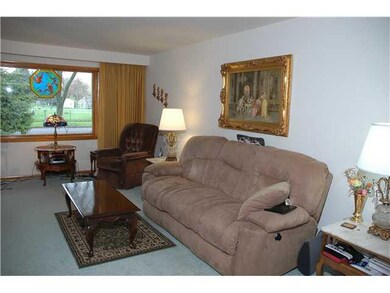 691 Barrally St, North Tonawanda, NY 14120 - photo 7