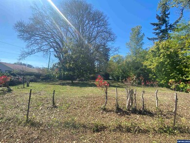 1820 SE Crystal Lake Dr, Corvallis, OR 97333 - photo 7