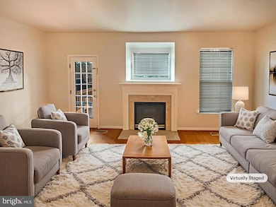 13123 Copper Brook Way, Herndon, VA 20171 - photo 2