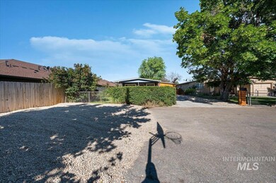 1229 S Juniper St, Nampa, ID 83686 - photo 3