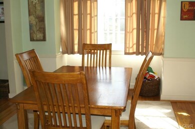 441 Robin Rd, Allentown, PA 18104 - photo 4