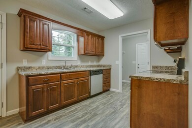 277 Fairlane Dr, Manchester, TN 37355 - photo 5