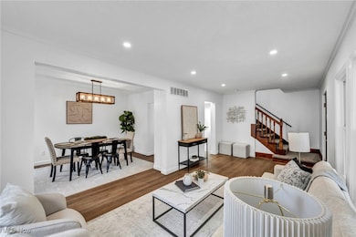 1300 Sunset Rd, Cleveland, OH 44124 - photo 6