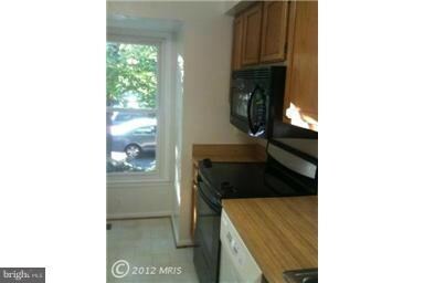 11920 Redtree Way, Reston, VA 20194 - photo 6