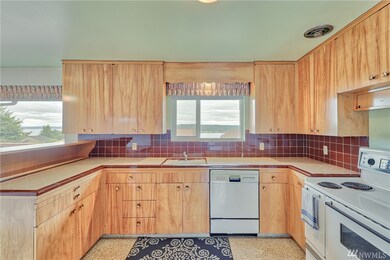 3143 Olympic Blvd W, University Place, WA 98466 - photo 6