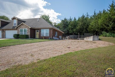 1129 SW Red Oaks Ct, Topeka, KS 66615 - photo 2