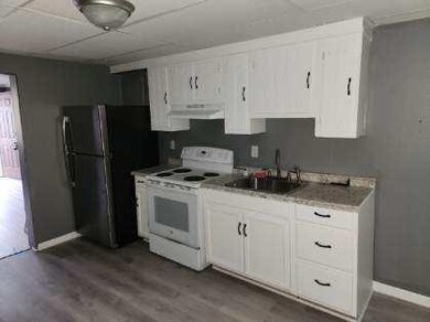 49 W Garibaldi Ave, Nesquehoning, PA 18240 - photo 5