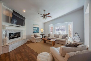 4520 Cinnamon Hill Dr, Fort Worth, TX 76133 - photo 6