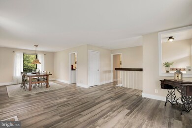 4919 Princess Anne Ct, Fairfax, VA 22032 - photo 7