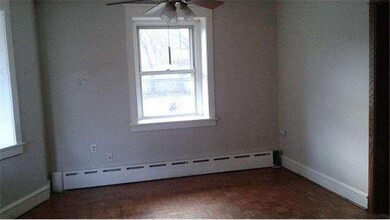 146 E Parkway Ave, Chester, PA 19013 - photo 5