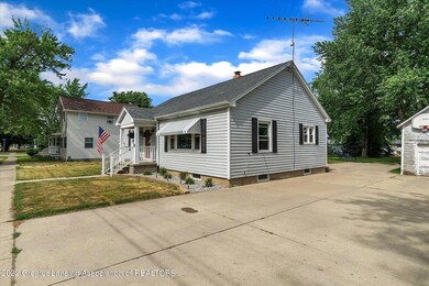 04-654-N-Main-St-WindowStill-Real-Estate