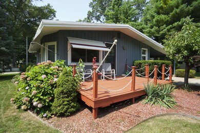1961 Lake St, Holland, MI 49424-4