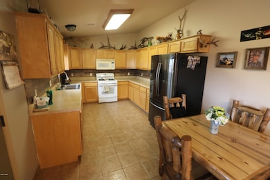 772 N Parkway Dr, Snowflake, AZ 85937 - photo 4