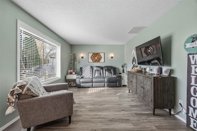 42 Park Village Ave SW, Cedar Rapids, IA 52404 - photo 5