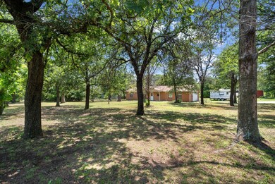 600 Windsor Ln, Springtown, TX 76082 - photo 3