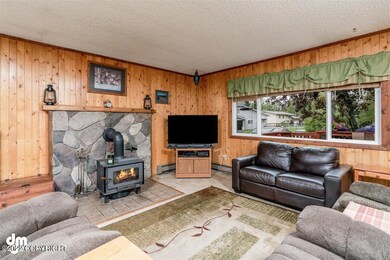 05-Living Room_MAX6389-Edit-Edit