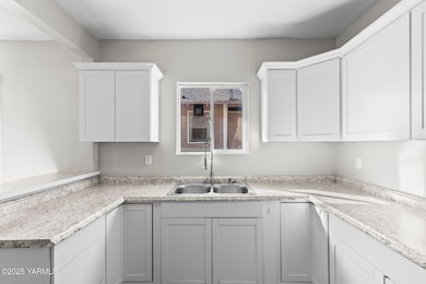1411 Garfield Ave, Yakima, WA 98902 - photo 7