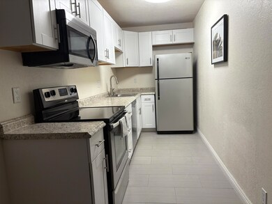 2821 N Los Felices Cir W unit 114, Palm Springs, CA 92262 - photo 4