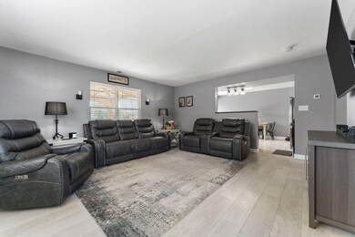 6822 Falcon Dr, Schererville, IN 46375 - photo 4