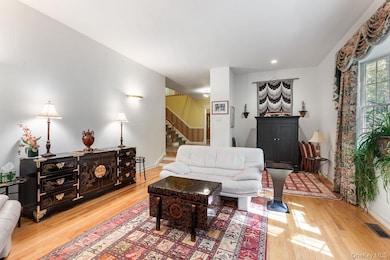 17 Brundige Dr, Goldens Bridge, NY 10526 - photo 4