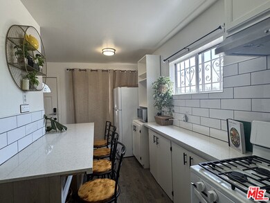 11617 Washington Place, Los Angeles, CA 90066 - photo 4