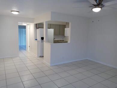 447 Windsor S, West Palm Beach, FL 33417 - photo 4