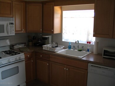 1713 Kitchen