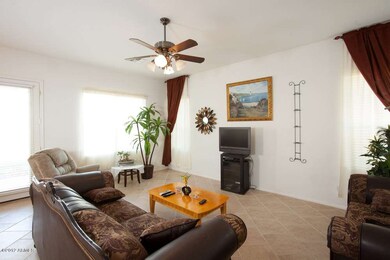 06 Family Room