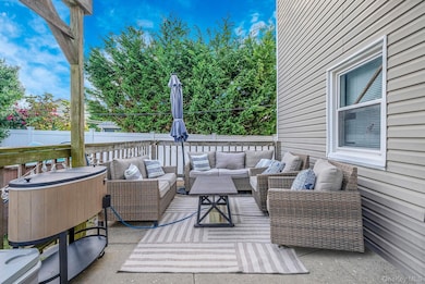 236 W Pine St, Long Beach, NY 11561 - photo 4