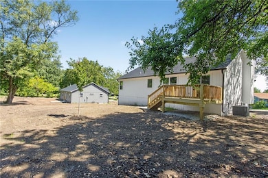 15600 Kay N A, Belton, MO 64012 - photo 2