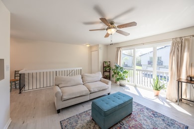 1882 Carnation Ct unit D, Aurora, IL 60506 - photo 5