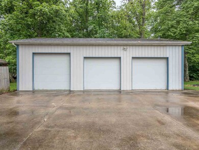 348 E Dustman Rd, Bluffton, IN 46714 - photo 2