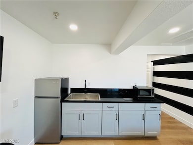 1418 S 3rd St, Las Vegas, NV 89104 - photo 5