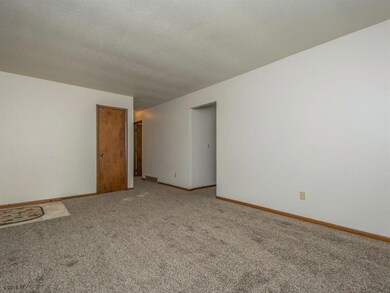 3313 SE 18th Ct, Des Moines, IA 50320 - photo 5