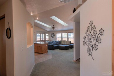 20708 Tango Creek Ave, Bend, OR 97701 - photo 3