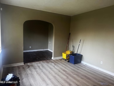 931 Stuart St, Jackson, MS 39204 - photo 2