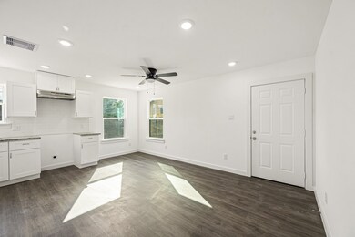 7629 Sundown Dr, Houston, TX 77028 - photo 4