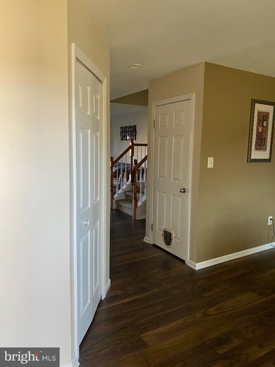 360 Deer Run Ct, Royersford, PA 19468 - photo 7