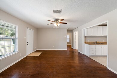 3902 Zephyr St, Houston, TX 77021 - photo 6