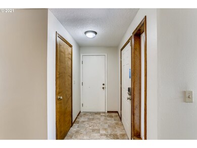 9020 SW Pinto Ct, Beaverton, OR 97008 - photo 5