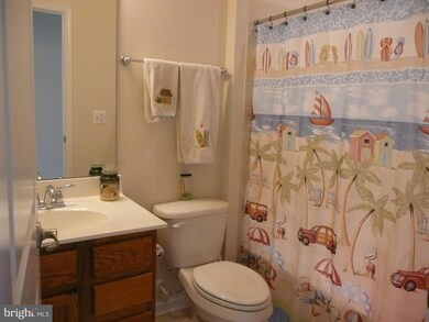 42561 Burbank Terrace, Sterling, VA 20166 - photo 6