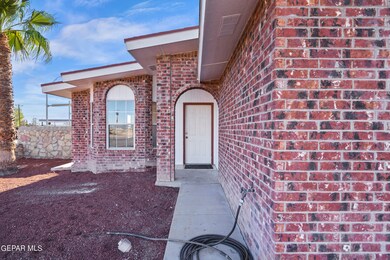 545 Achim Dr, El Paso, TX 79928 - photo 2