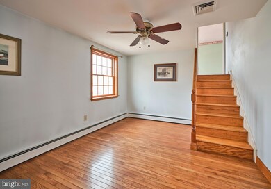 271 Stoopville Rd, Newtown, PA 18940 - photo 2