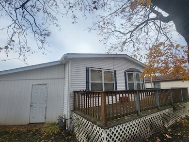 1059 Bayside Rd unit 225, Elgin, IL 60123 - photo 4