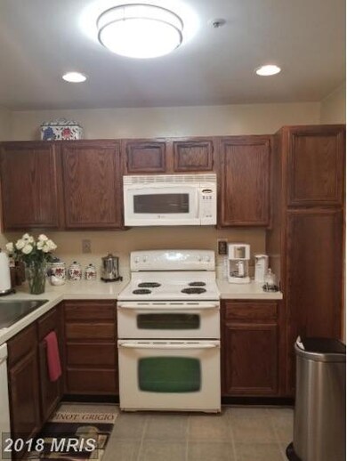 1042 Karen Blvd, Capitol Heights, MD 20743 - photo 5