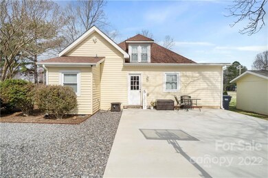 469 Wallace Springs Rd unit 1, Statesville, NC 28677 - photo 3