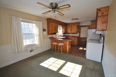 526 Seminole Dr, Madison Heights, VA 24572 - photo 6